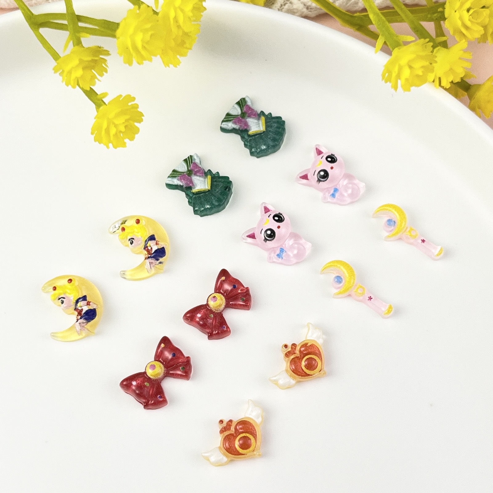 ชาร์มเรซิ่นลายเซเลอร์มูนขนาดเล - Tv Art And Craft บทวิจารณ์และราคา